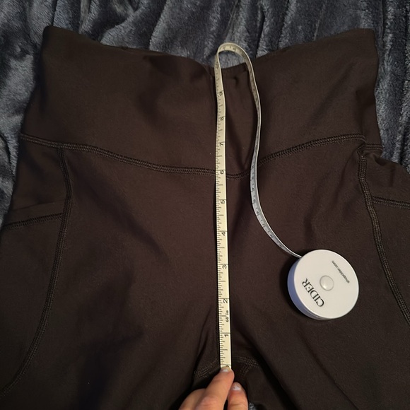 Old Navy High Waisted Power Soft Crop Leggings - Picture 3 of 7